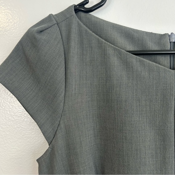 MM Lafleur Grey Cap Sleeve Classic Midi Sheath Dress Size 2 - Picture 3 of 12